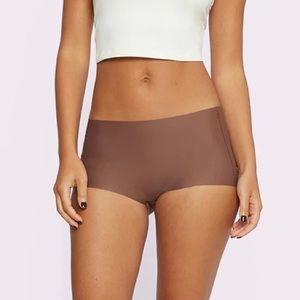 2 Seamless Universal Naked High Rise Boyshorts in Naked 11 / Coffee Bean